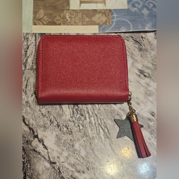 Small Heart Wallet - Picture 2 of 3